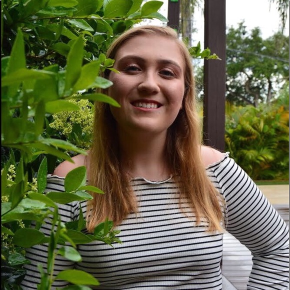 Meet your Posher, Taryn - Picture 2 of 2